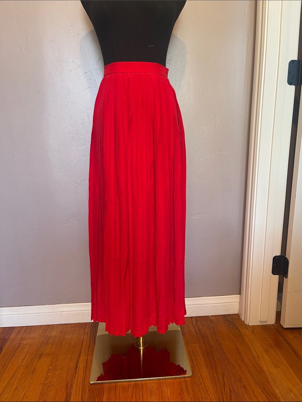 NWT VTG Matthew Lombardi for Maggy London 100% Silk Pleated Midi Skirt Red 4